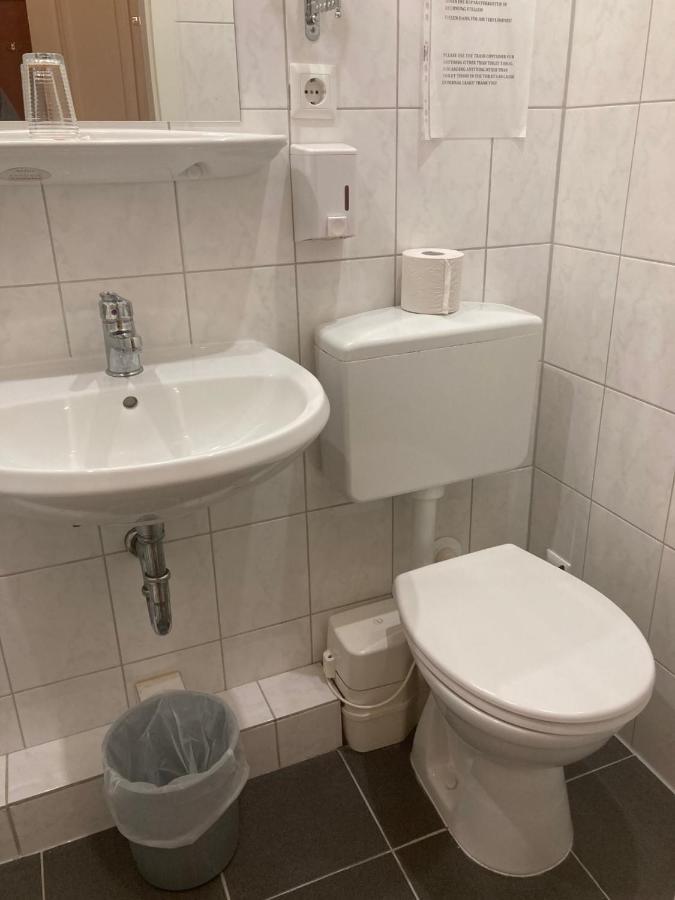 City Hotel Am Kurfuerstendamm Берлин Екстериор снимка