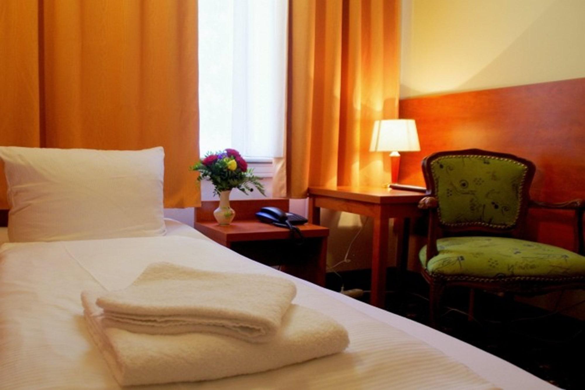 City Hotel Am Kurfuerstendamm Берлин Екстериор снимка