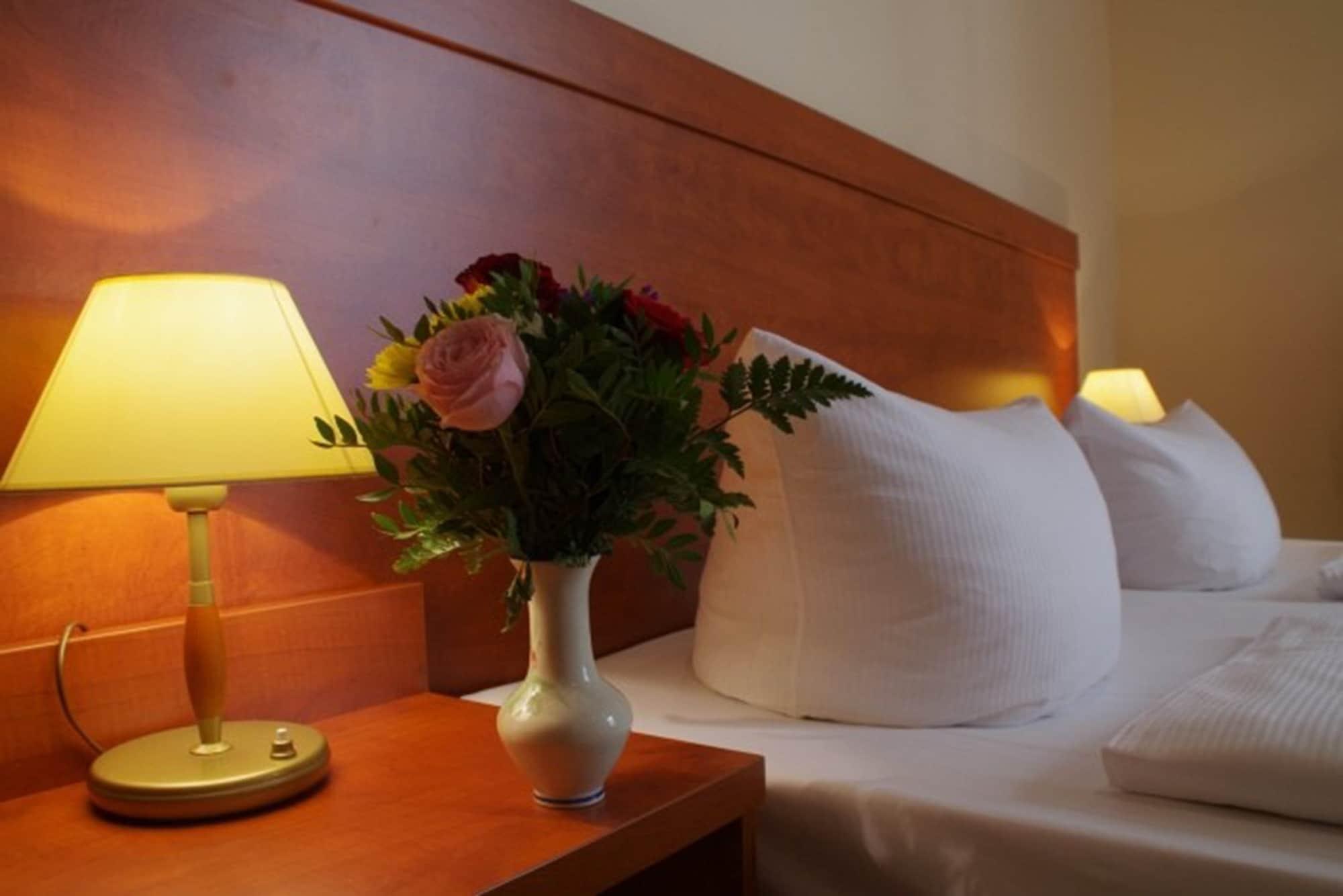 City Hotel Am Kurfuerstendamm Берлин Екстериор снимка