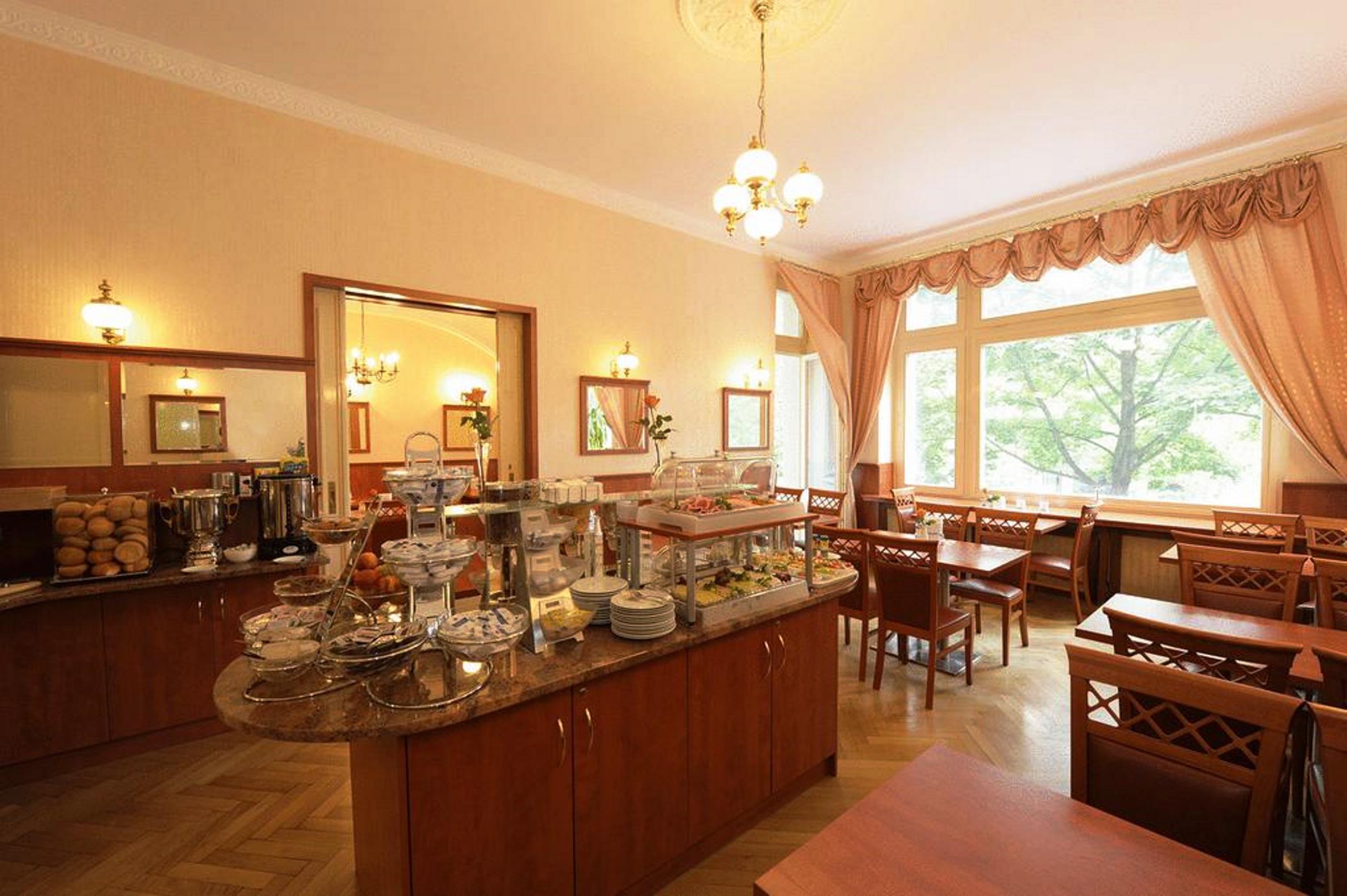 City Hotel Am Kurfuerstendamm Берлин Ресторант снимка
