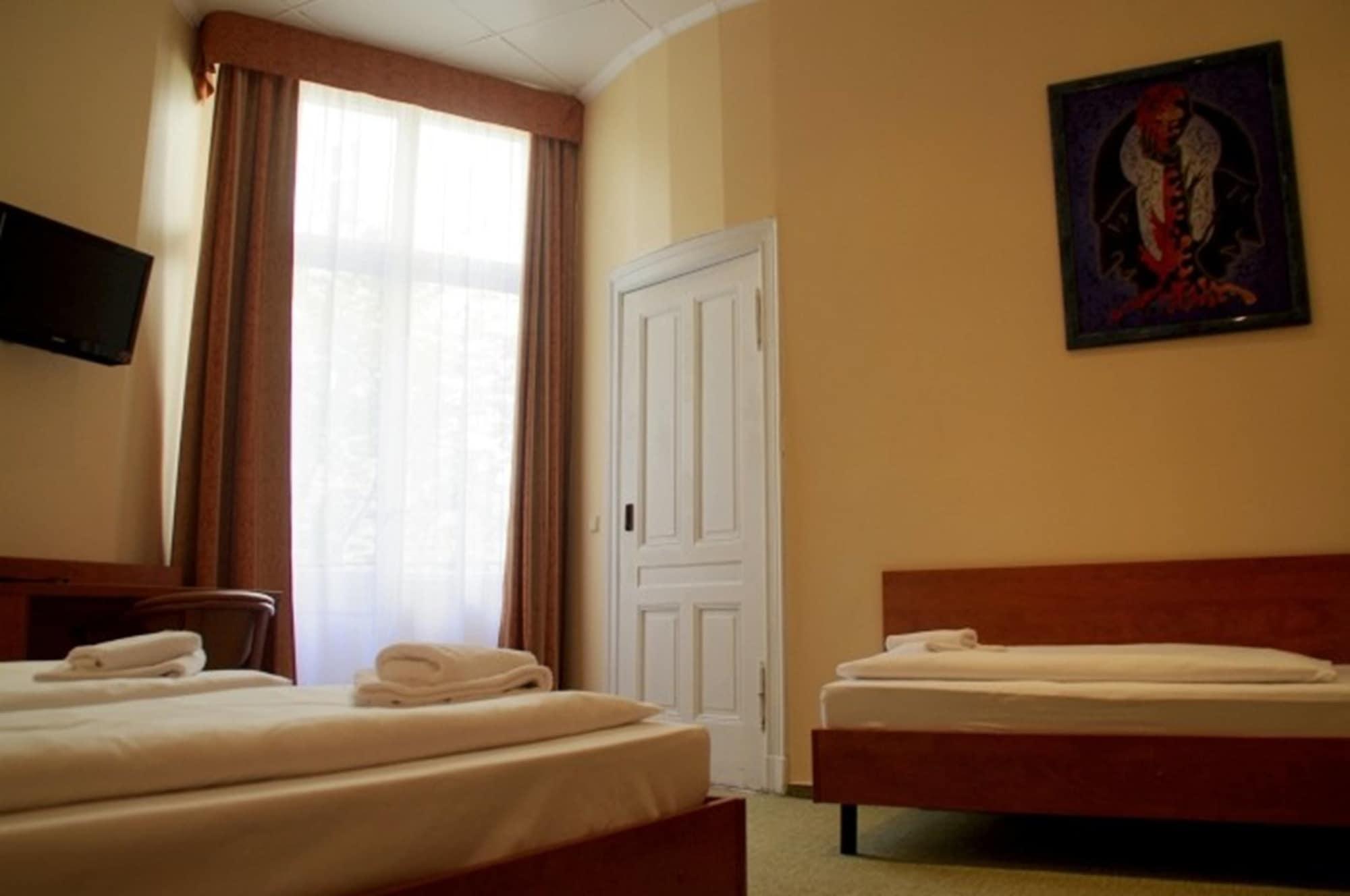 City Hotel Am Kurfuerstendamm Берлин Екстериор снимка