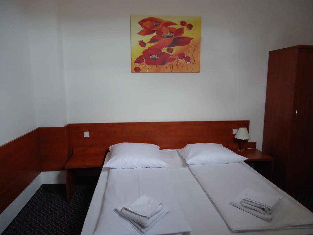 City Hotel Am Kurfuerstendamm Берлин Екстериор снимка