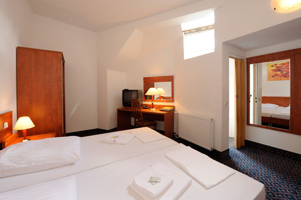 City Hotel Am Kurfuerstendamm Берлин Стая снимка