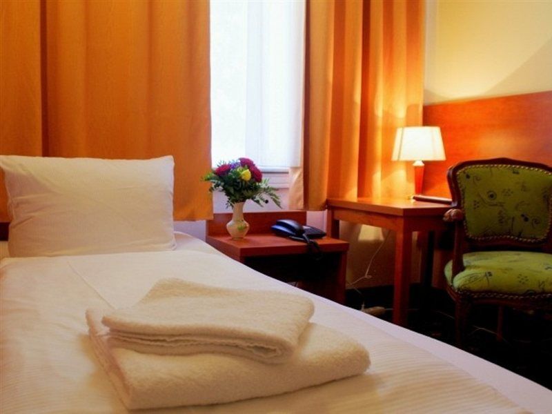 City Hotel Am Kurfuerstendamm Берлин Екстериор снимка